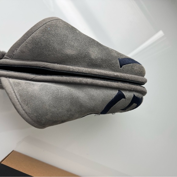 UGG Scuff Logo Slippers | Men’s 13 | Grey/Navy Blue | Suede & Sheepskin Insole - Picture 12 of 16